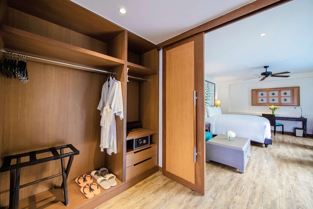 Avani+ Mai Khao Phuket Suites and Villas 50/50