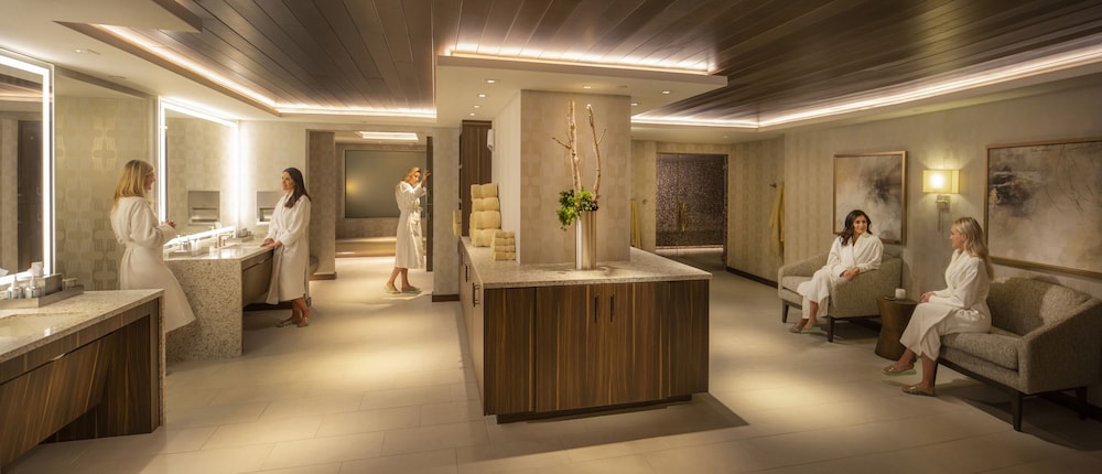 Silver Legacy Reno - A Caesars Rewards Destination 35/70