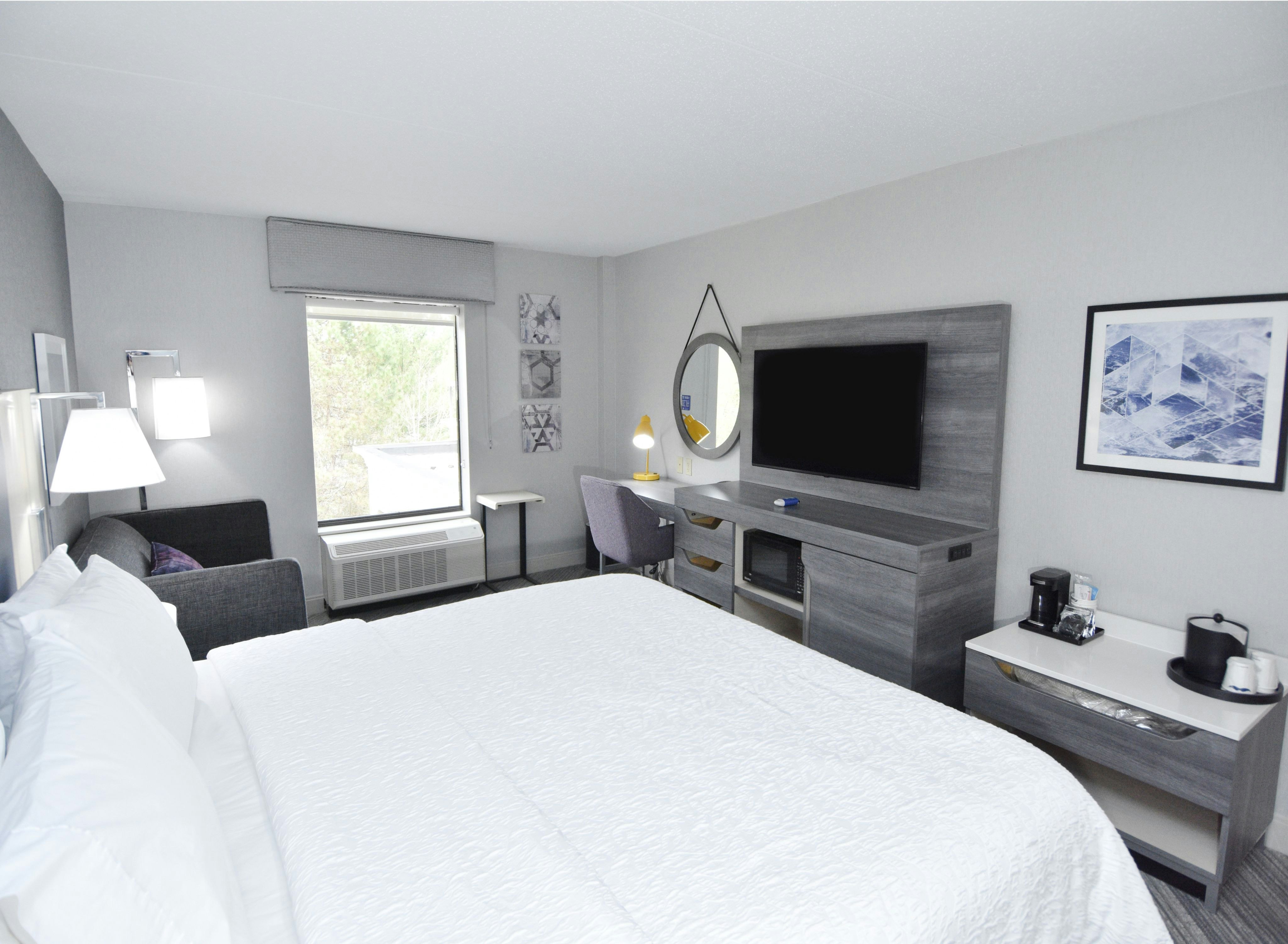 Study, King Bed