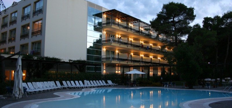 Nicotel Pineto 7/55