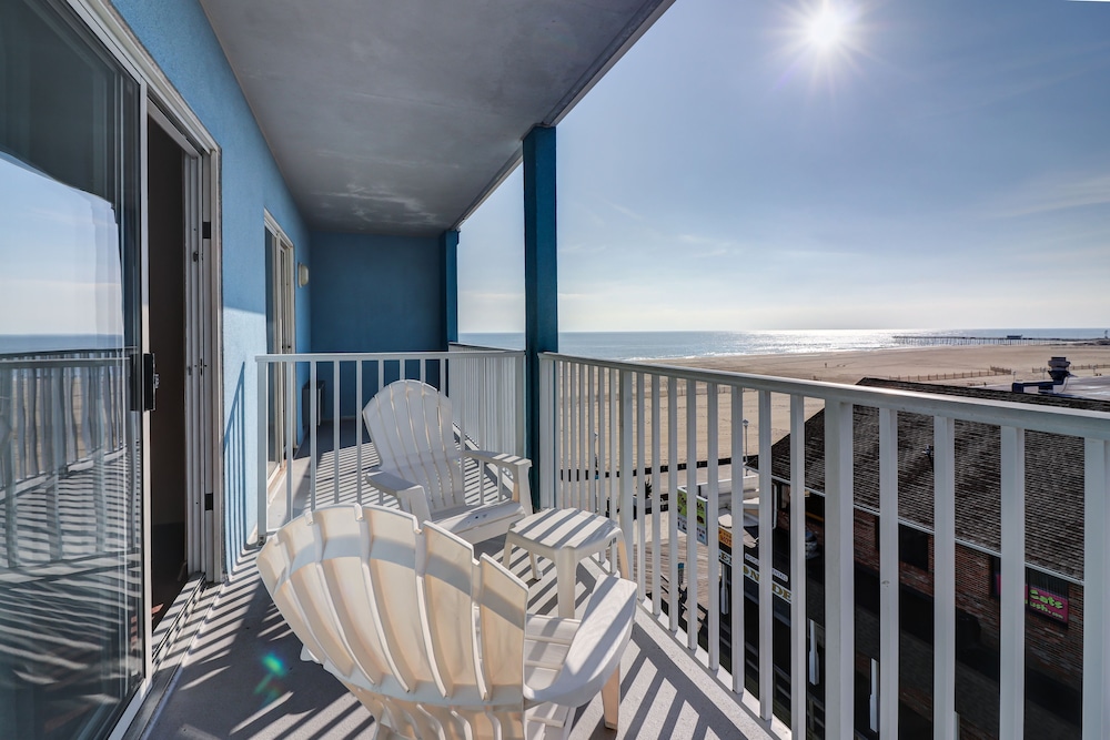 Ocean 1 Hotel and Suites 5/21