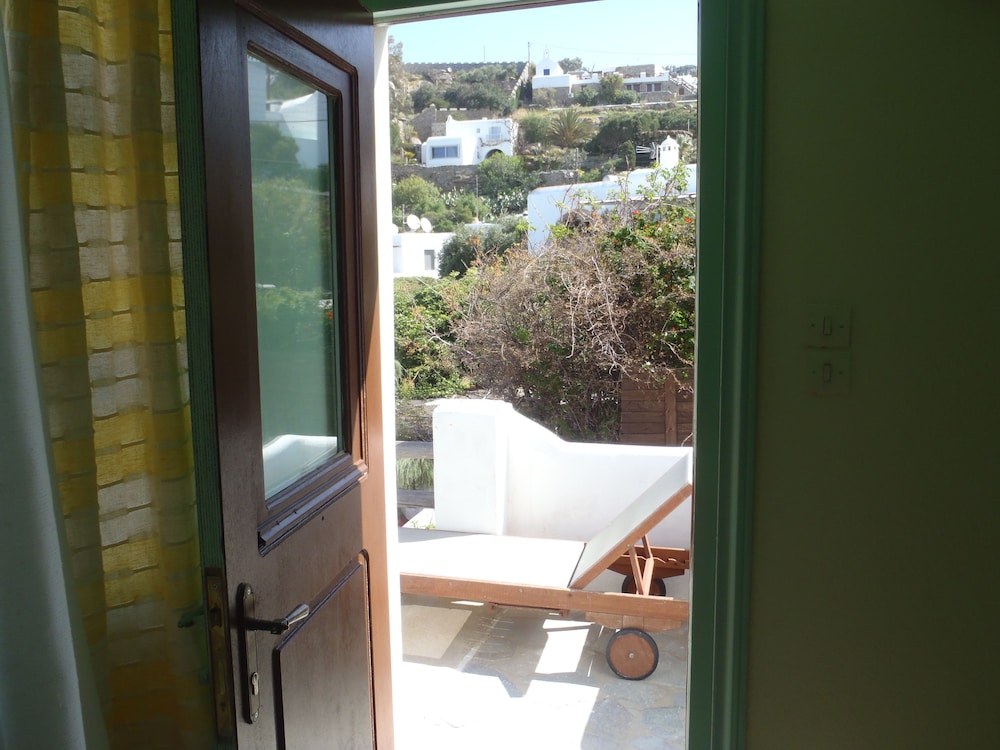 Rania Apartments Studios & Suites 15/50