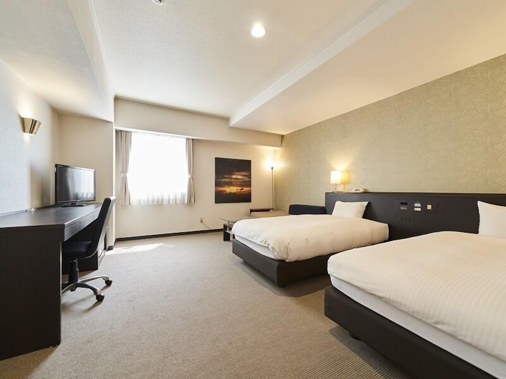 DELUXE, TWIN BEDS
