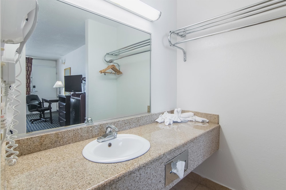 Motel6 Liberal, KS 23/41
