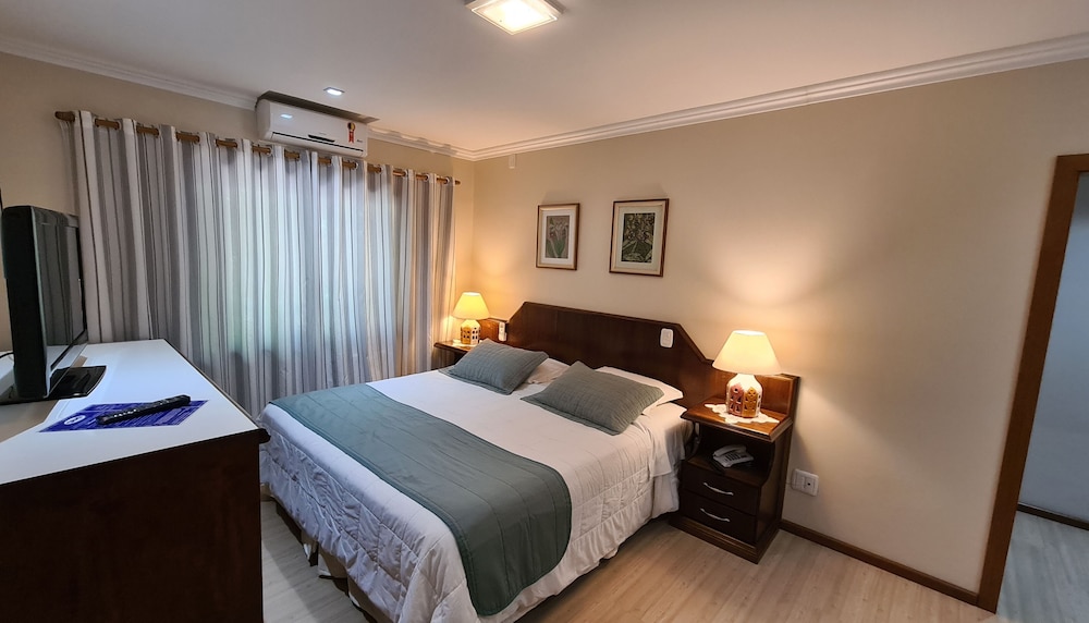 Hotel Azaleia 13/50