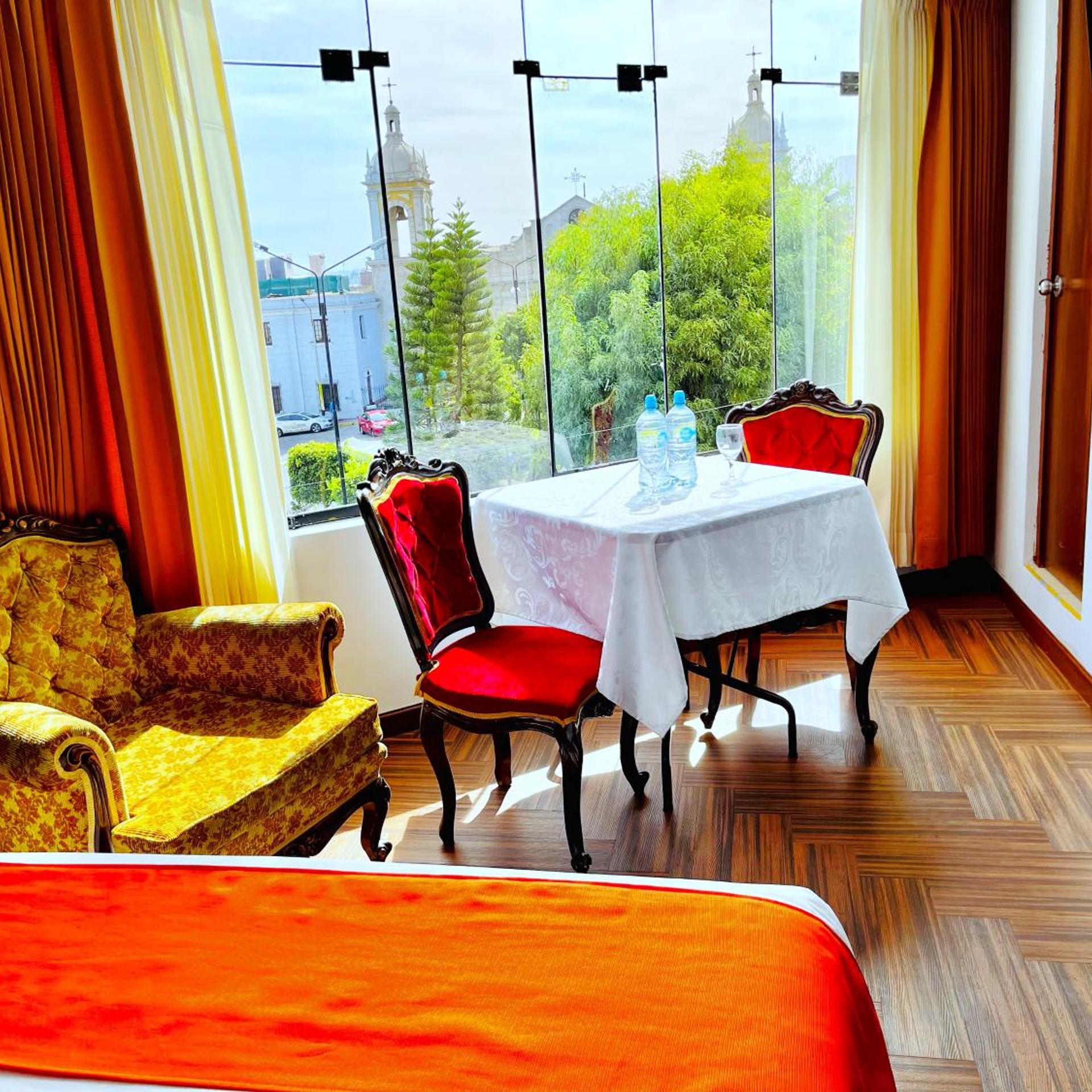 Hotel Plaza San Antonio 25/50