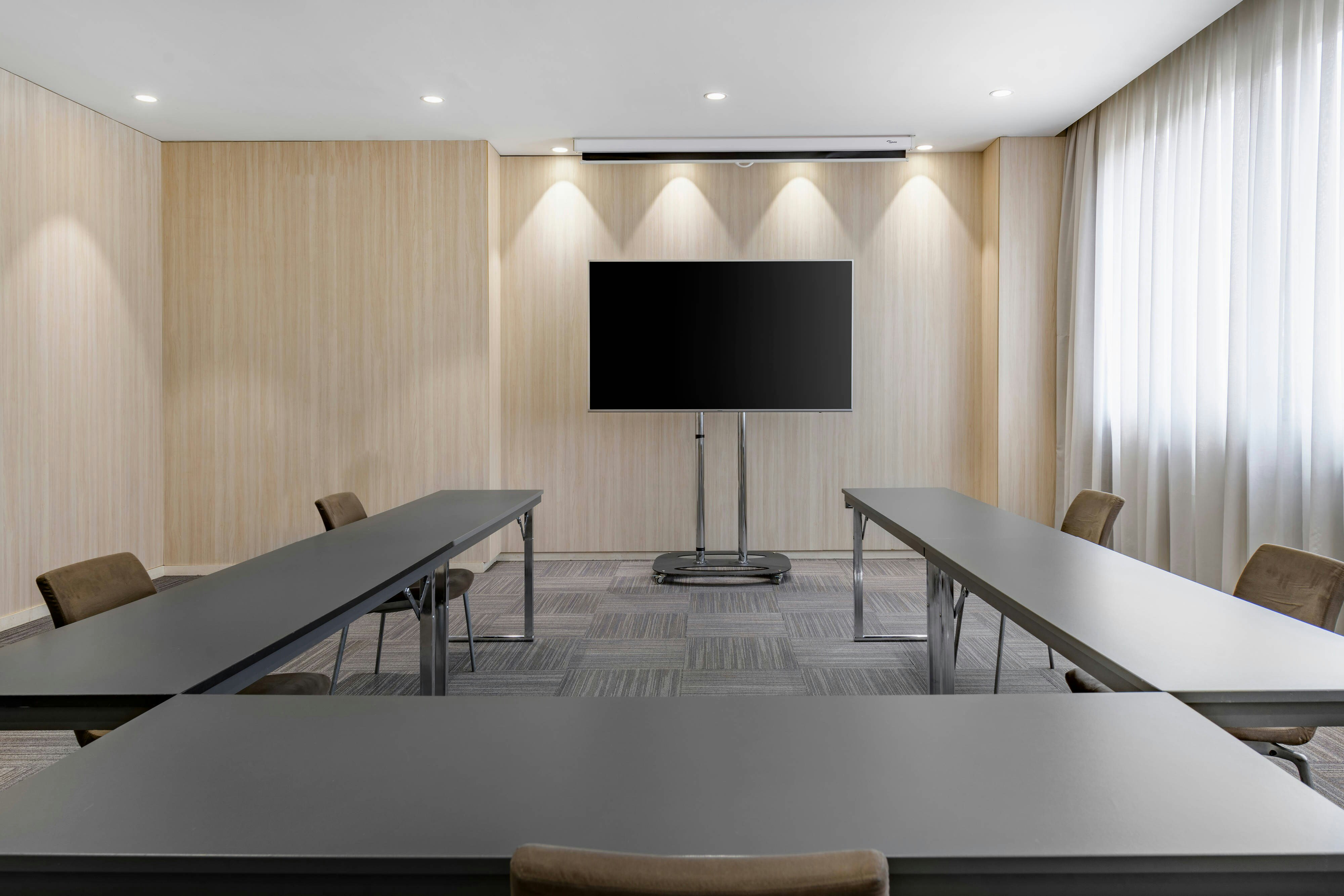 AC Hotel Valencia by Marriott 62/71