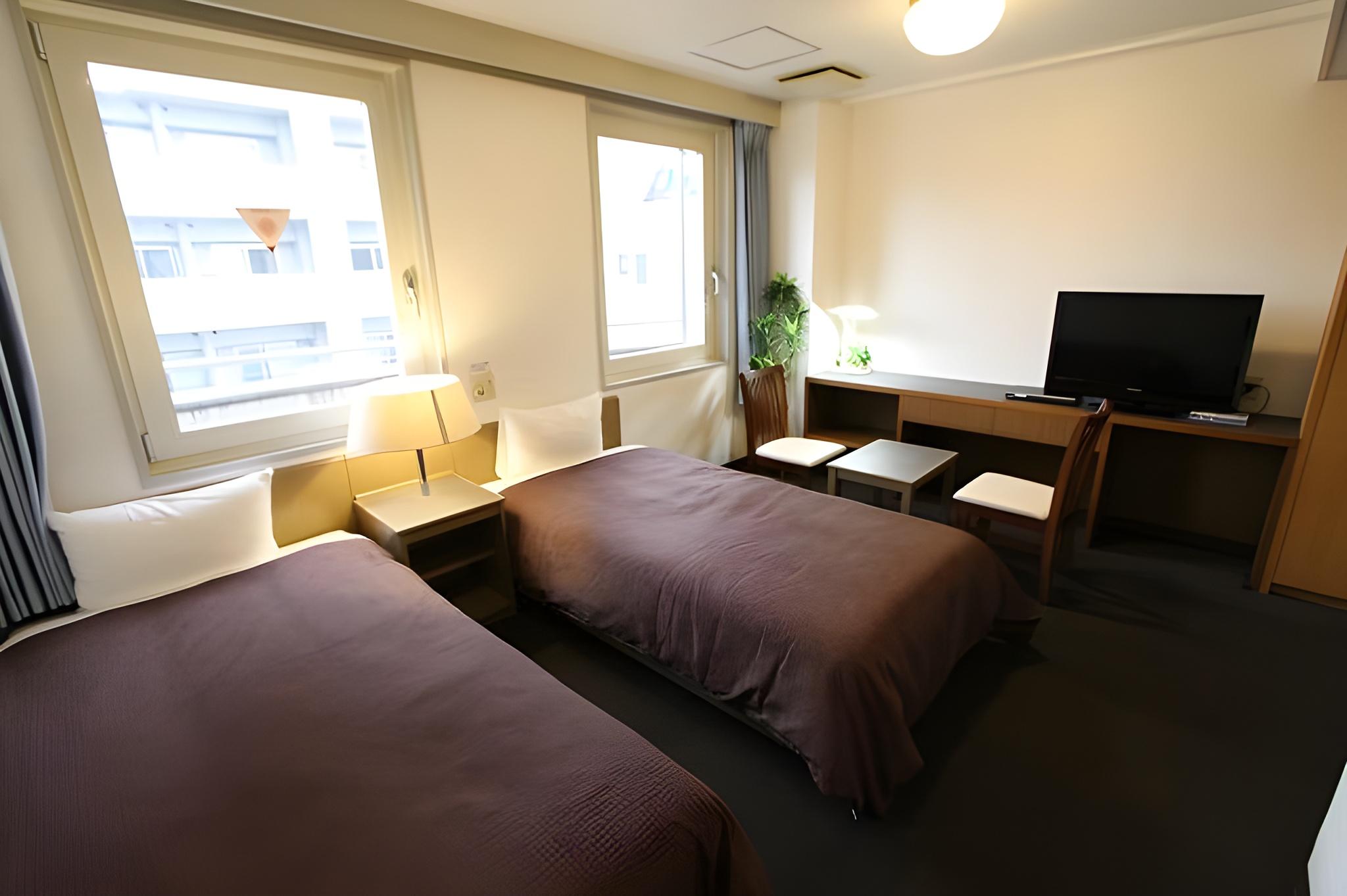 Hollywood, Standard, Twin Beds
