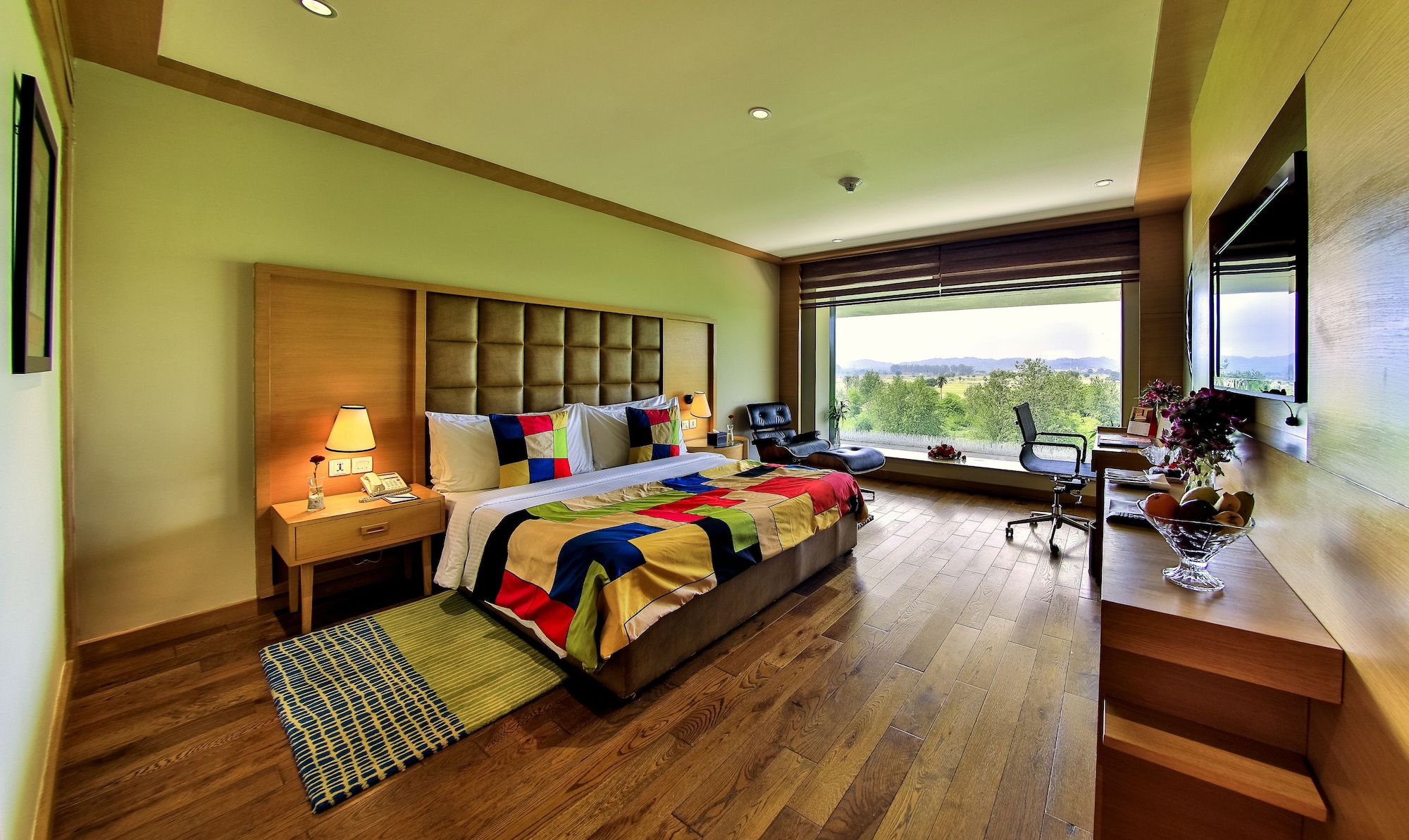 ROOM, TWIN BEDS