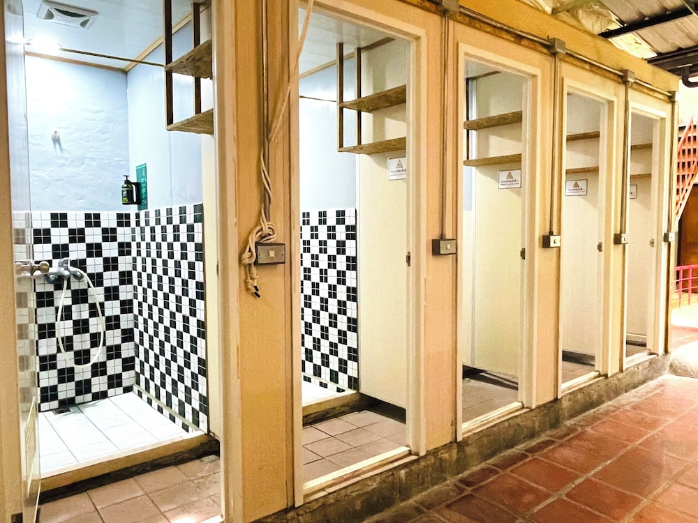 Yuan Qi Hostel 2/50