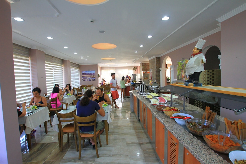 restaurant cafeteria