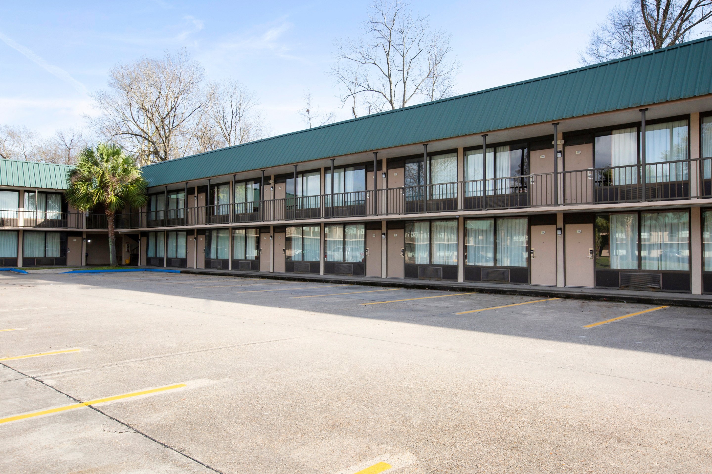 Hotel Port Allen LA I-10 West 27/34
