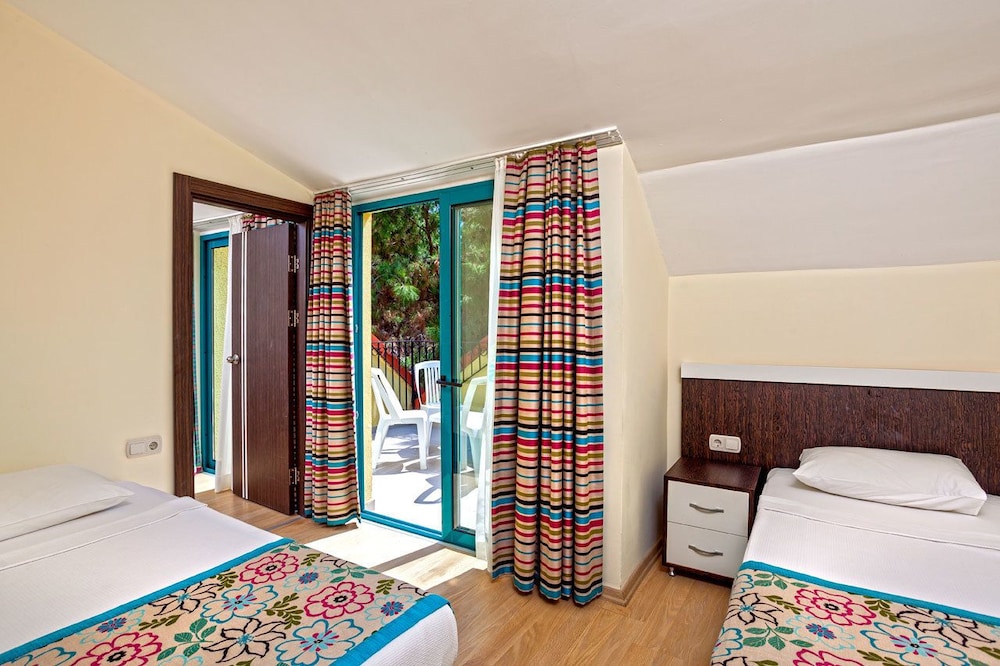 Dosi Hotel 50/50