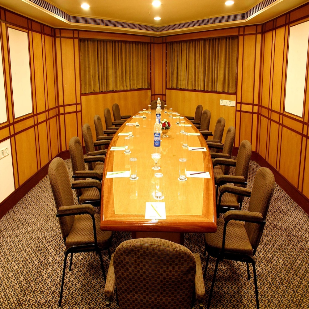 Gokulam Park Inn 44/57