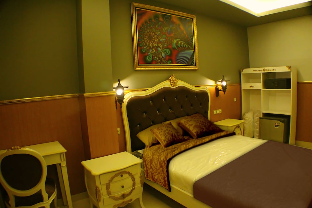 Grand Batik Inn 12/52