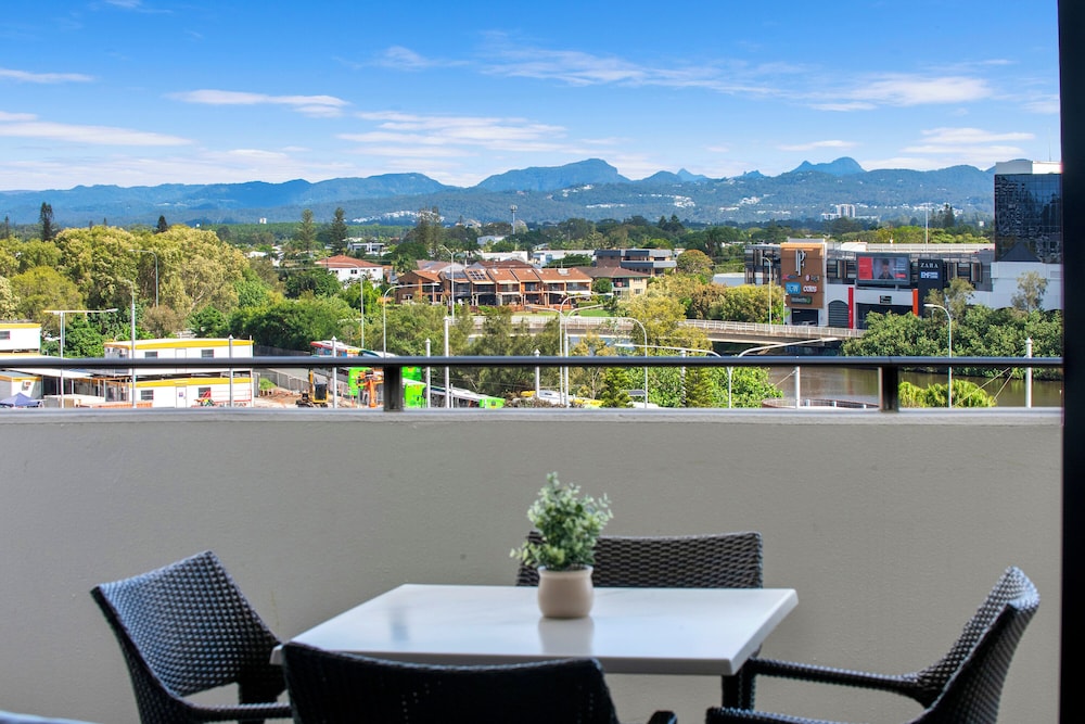 Mantra Sierra Grand Broadbeach 64/73