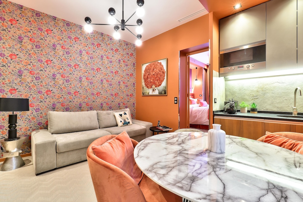 Hotel 33 Marbeuf 21/50
