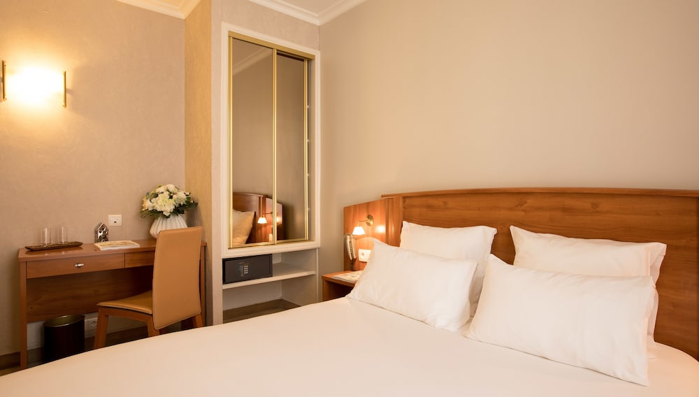 Elysees Opera Hotel 15/62