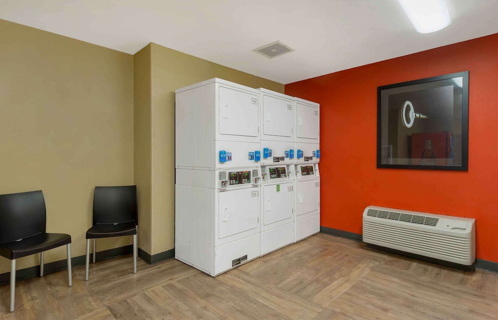 Studio 6 Suites Seattle Kent WA 34/53