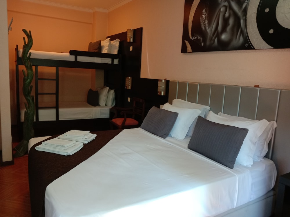 RESIDENCIAL FARIA GUIMARAES 11/68