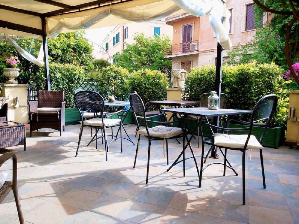AVENTINO GUEST HOUSE 27/33
