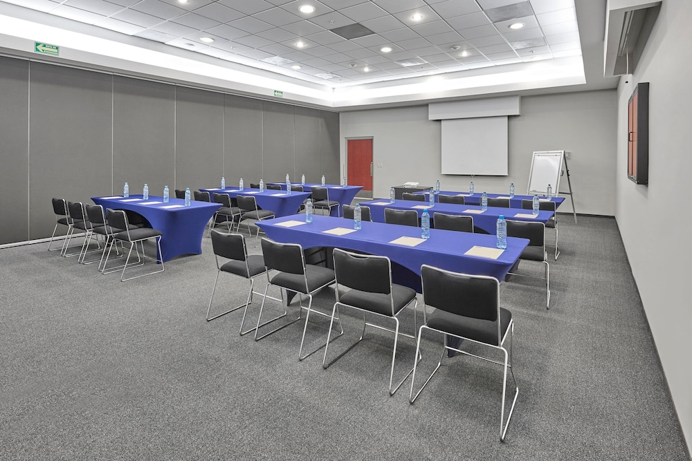 City Express by Marriott Queretaro Jurica 62/71