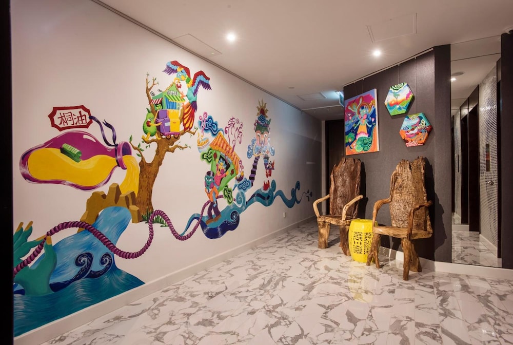 Tung Nam Lou Art Hotel 48/50
