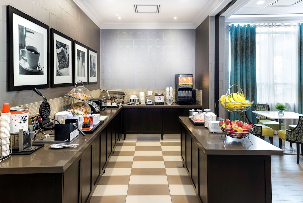 Hampton Inn Suites By Hilton Bolton On Canada 41/46
