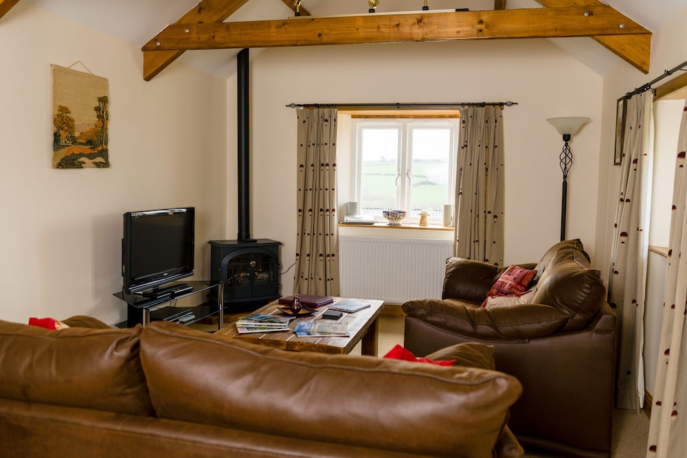 Degembris Cottages 16/24