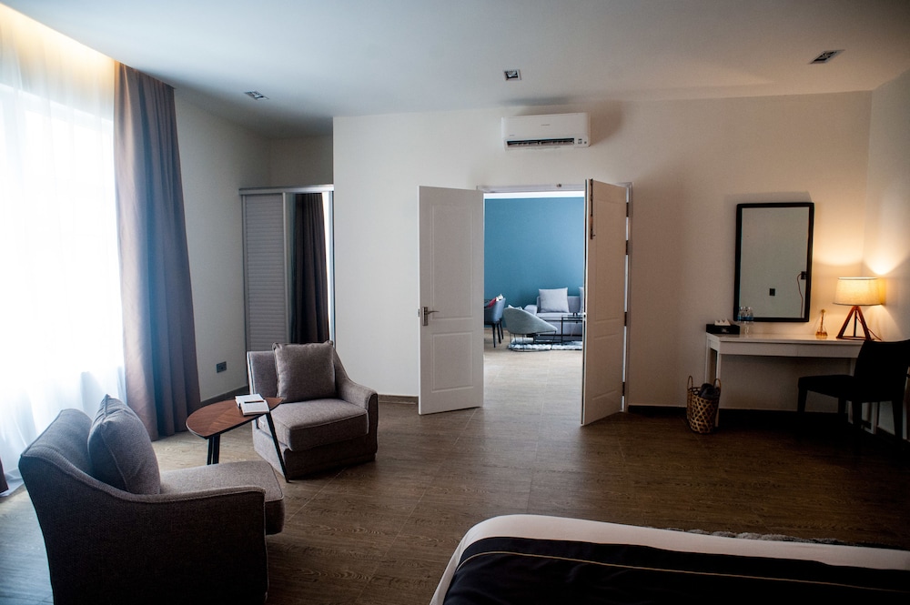 White Boutique Hotel and Residences 53/72