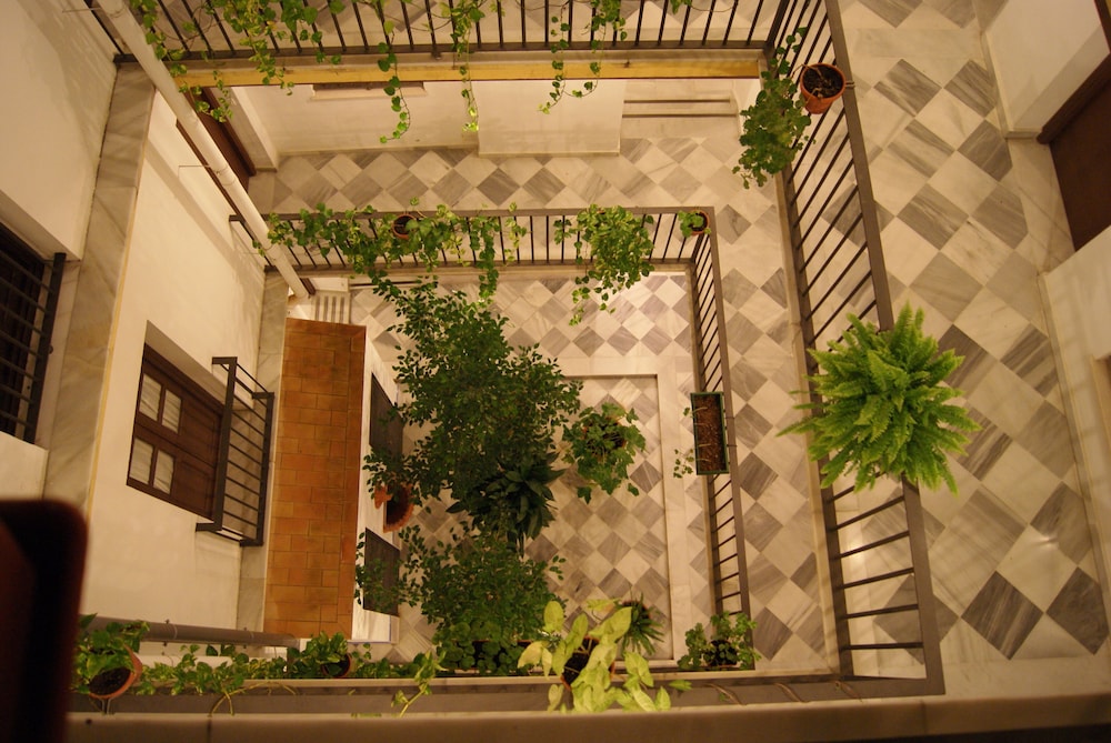 Casa Palacio de Los Leones 7/30