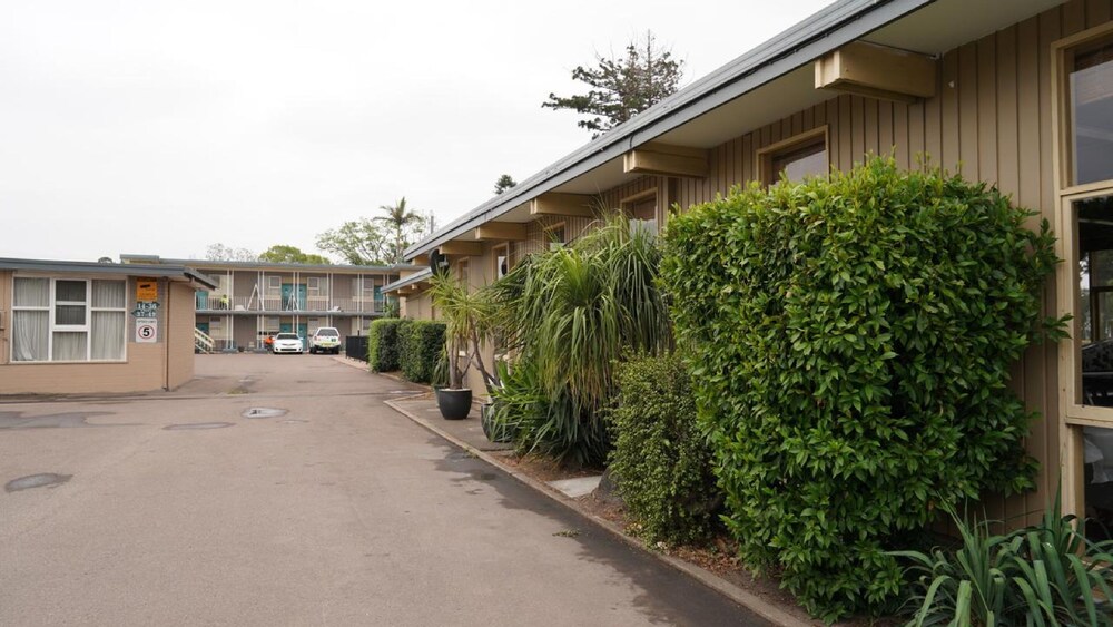 Country Motor Inn 3/36