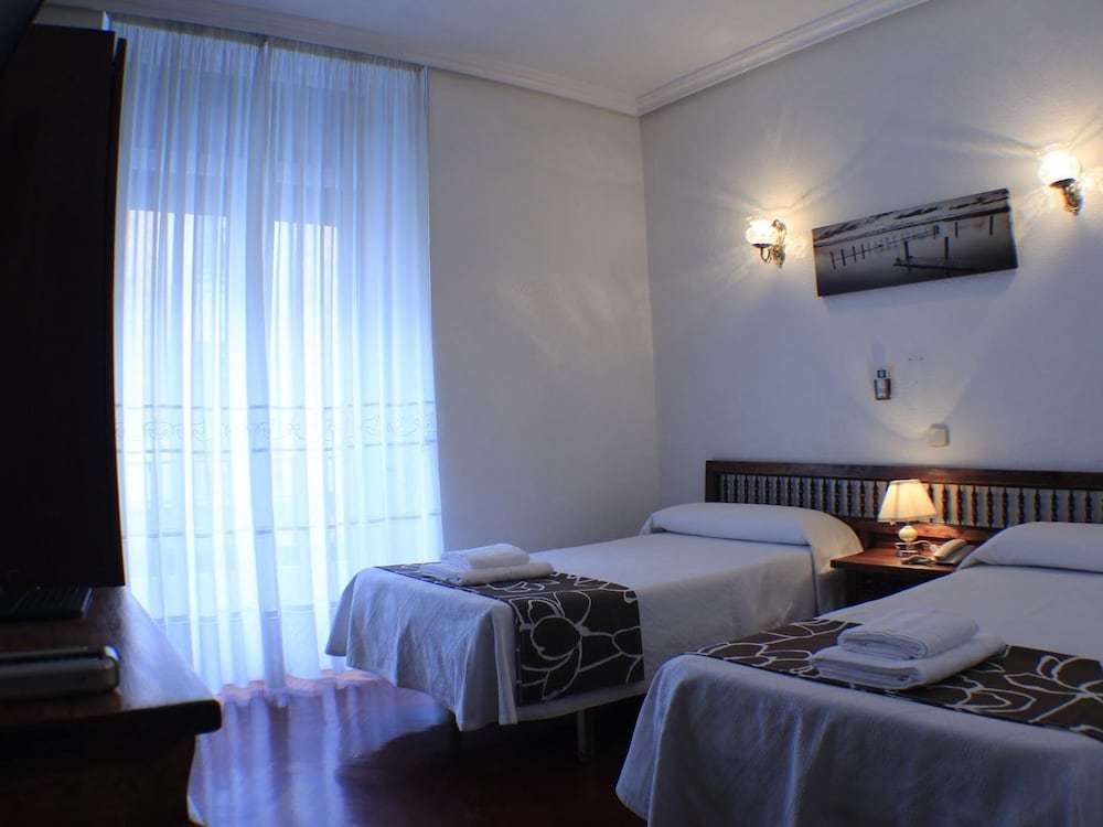 Hostal Esmeralda 10/36