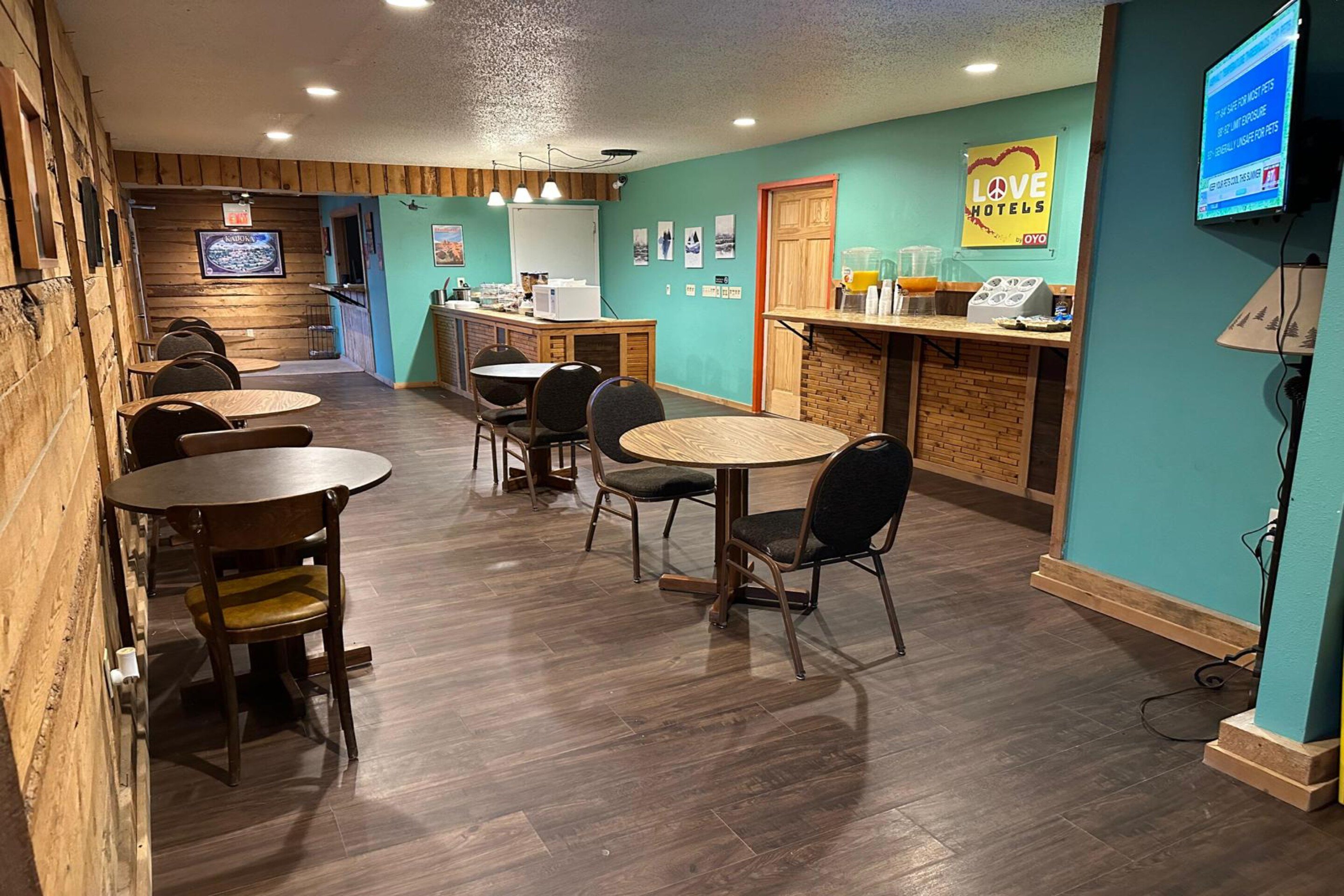 Love Hotels Kadoka by OYO at Badlands SD 25/33