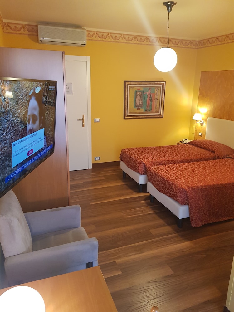 Hotel Diana 33/50