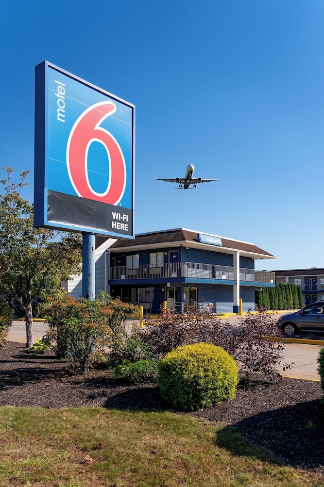 Motel6 Windsor Locks, CT - Hartford 55/66