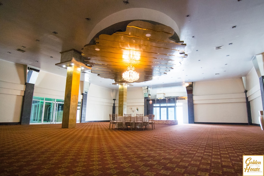 Golden House Hotel & Restaurant 8/38