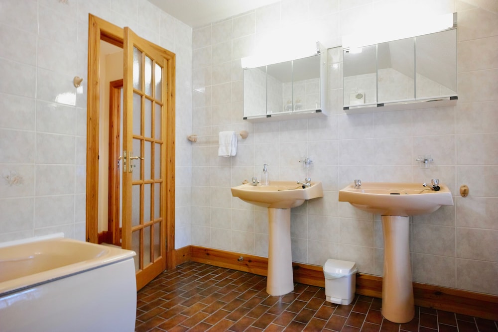 Scourie Lodge bed and breakfast 20/21