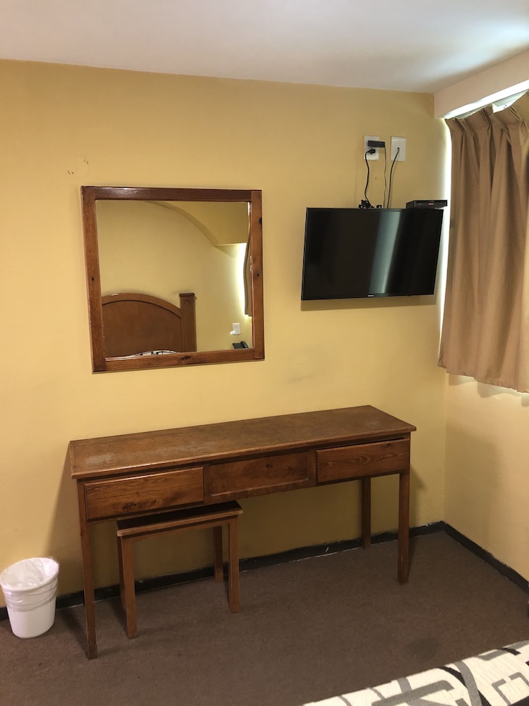 Hotel Villas del Bosque 12/27