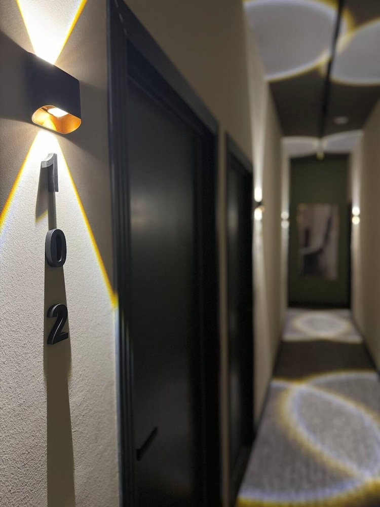Twelve Inn Hotel photo4