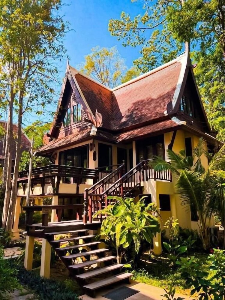 Chivapuri Beach Resort 1/50