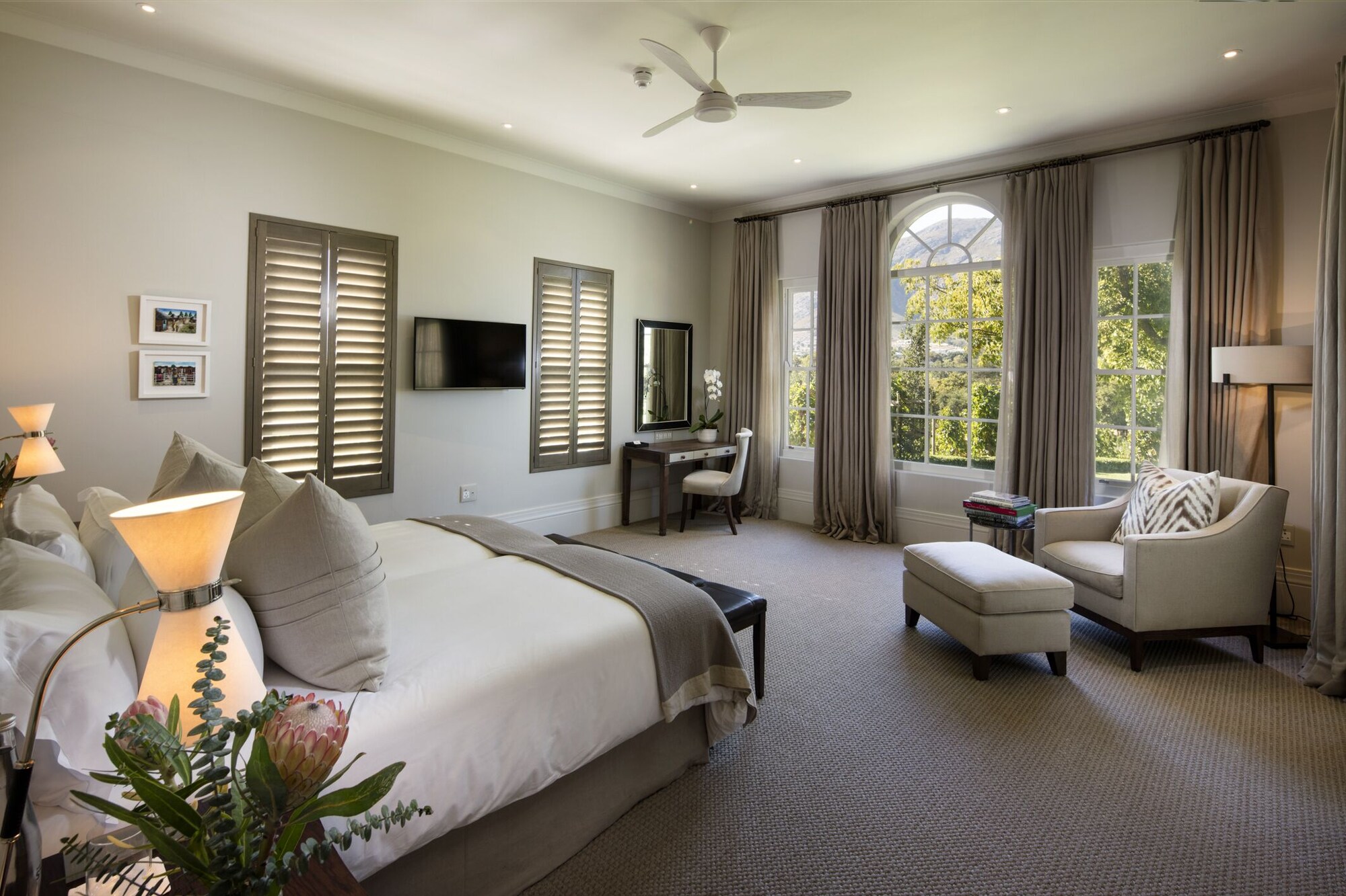 Vineyard, Cottage, King and Twin Beds