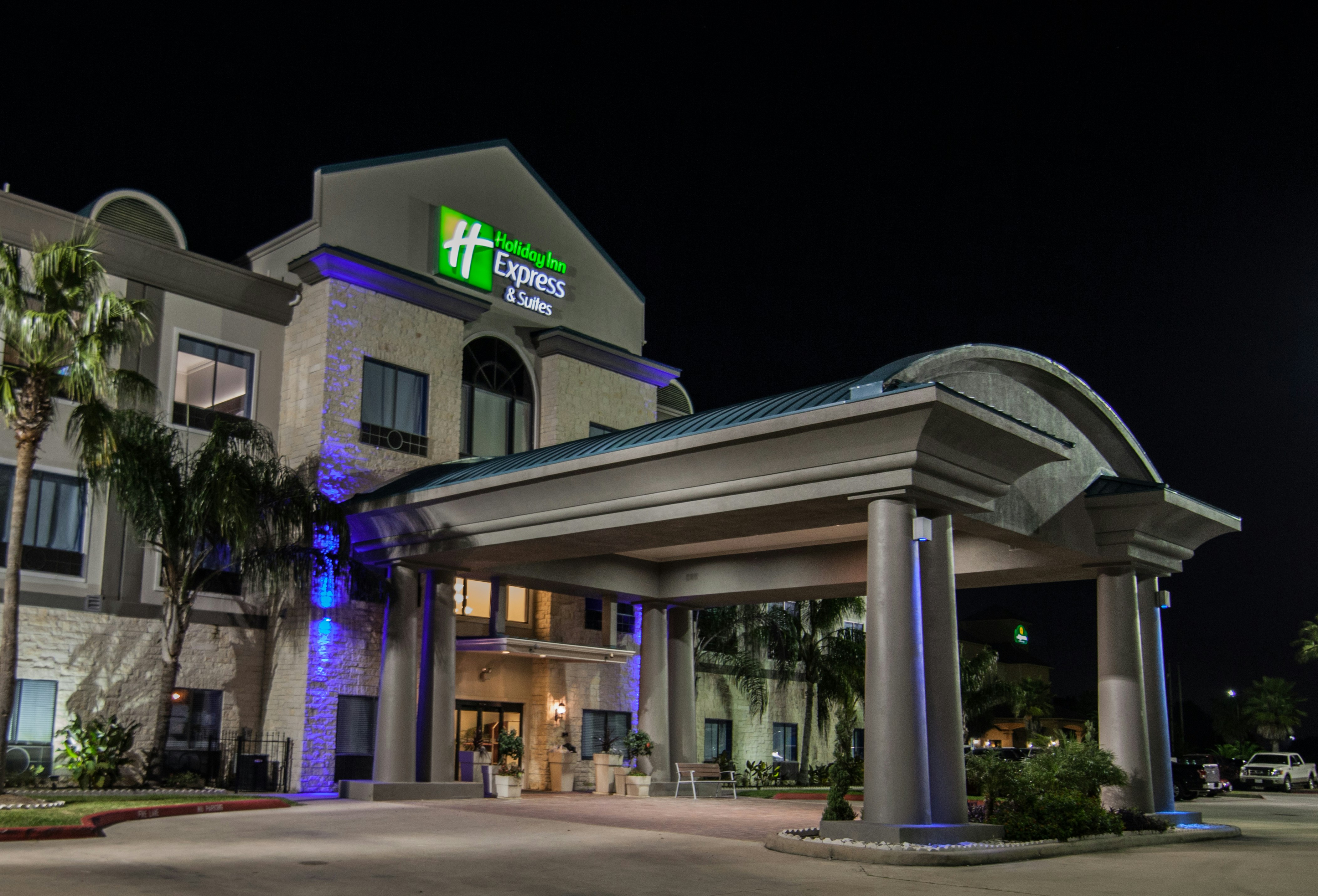 Holiday Inn Express Hotel Suites Houston Alvin 2/52
