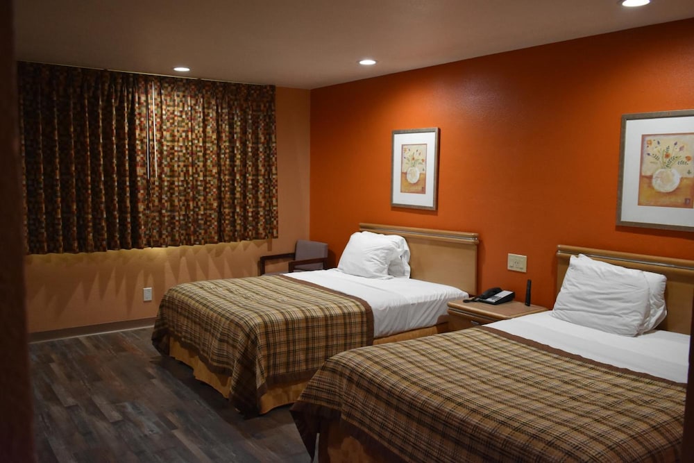 Apex Inn 21/51