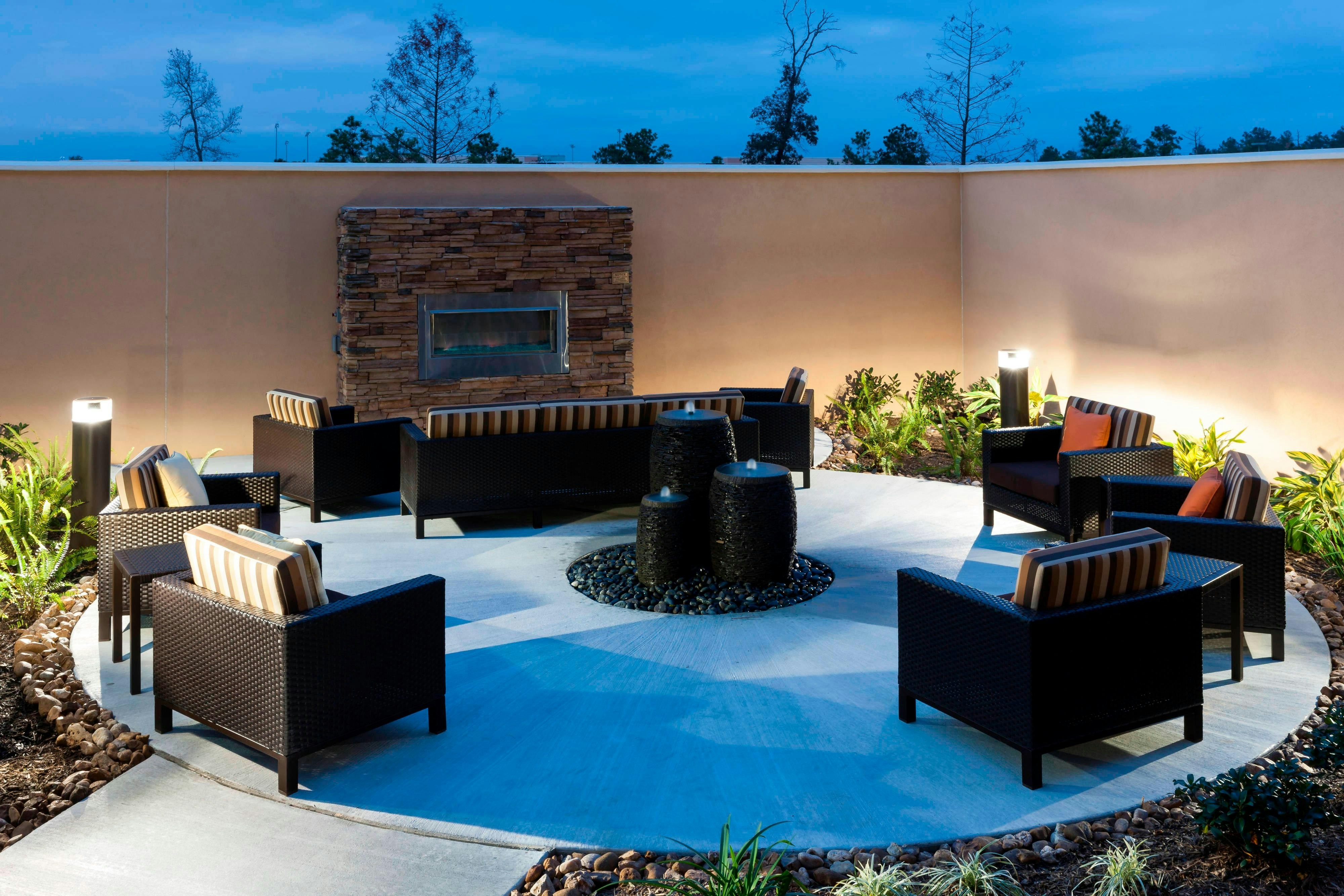 Courtyard by Marriott Houston North/Shenandoah 6/14