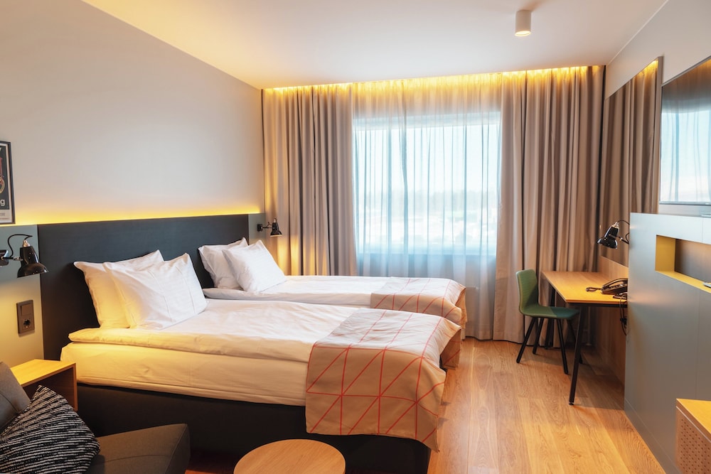 Holiday Inn Helsinki Expo Ex Holiday Inn Helsinki Exhibition Convention Centre 25/72