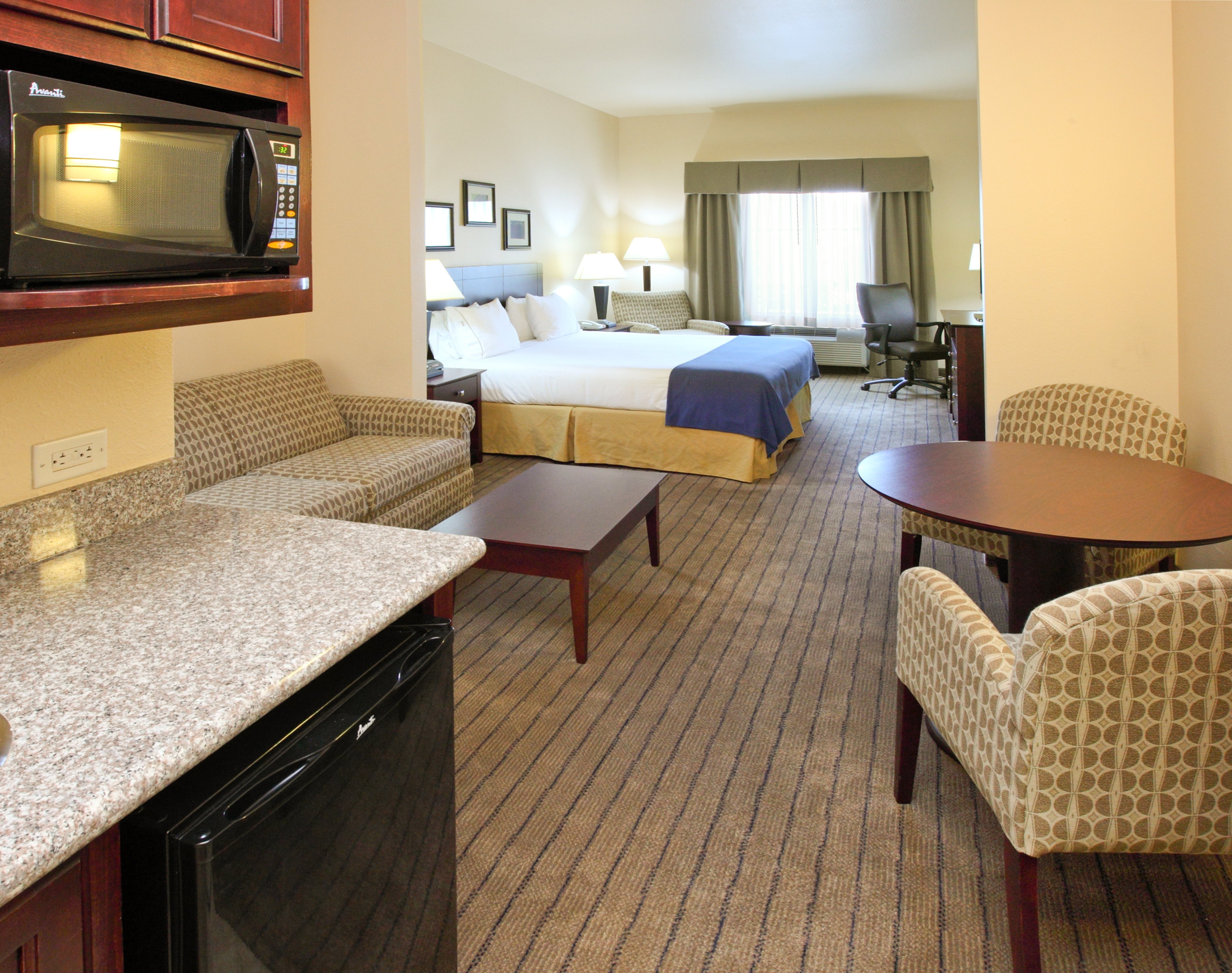 Holiday Inn Express Hotel And Suites Marshall 29/38