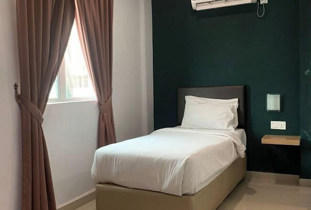 Room V @ Jalan Megat by ZUZU 26/29