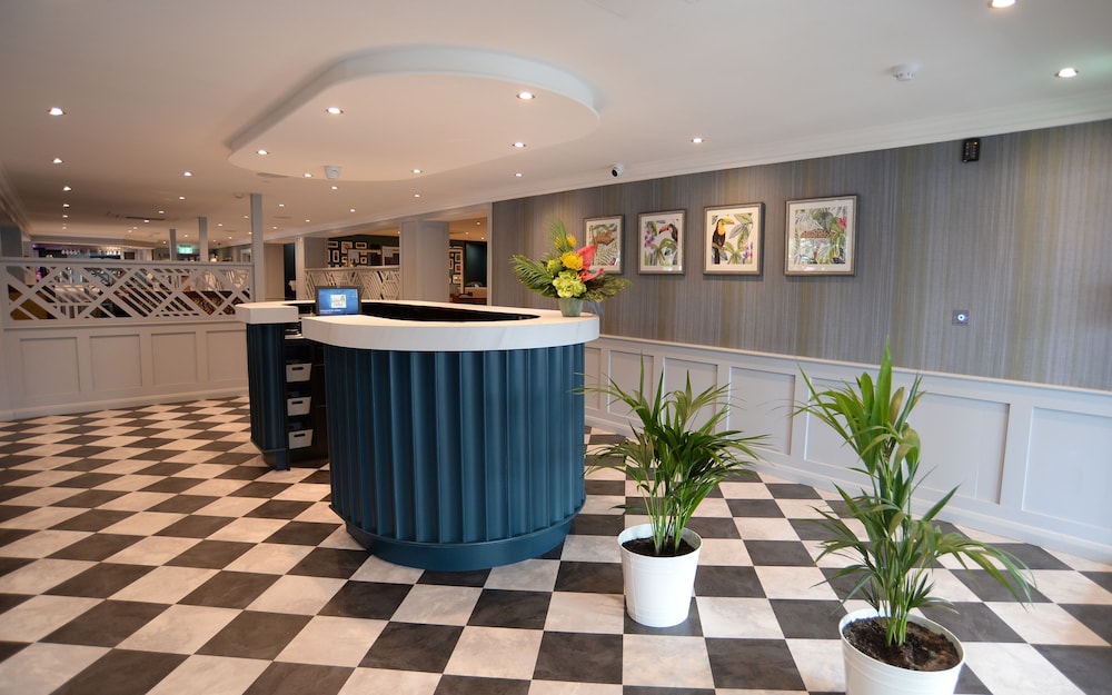The Lodge Hotel 3/49