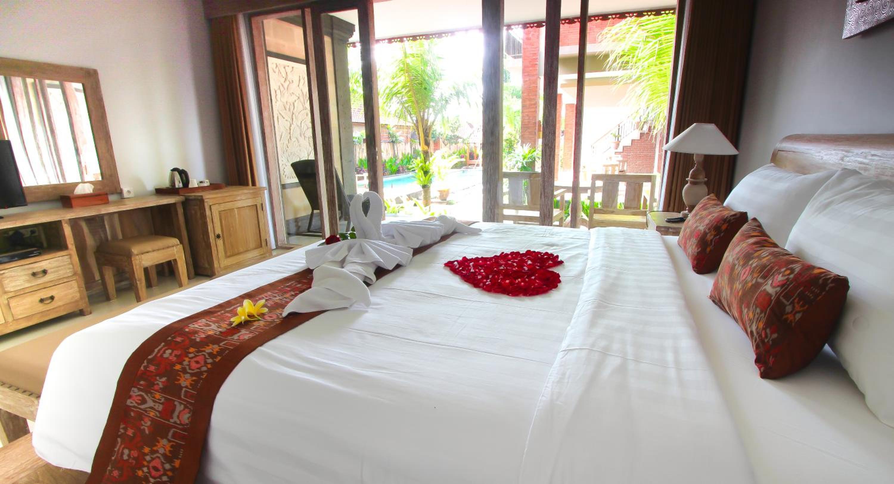Deluxe, Double Bed